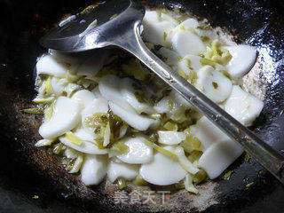 Stir-fried Rice Cake with Pickled Vegetables and Bamboo Shoots recipe