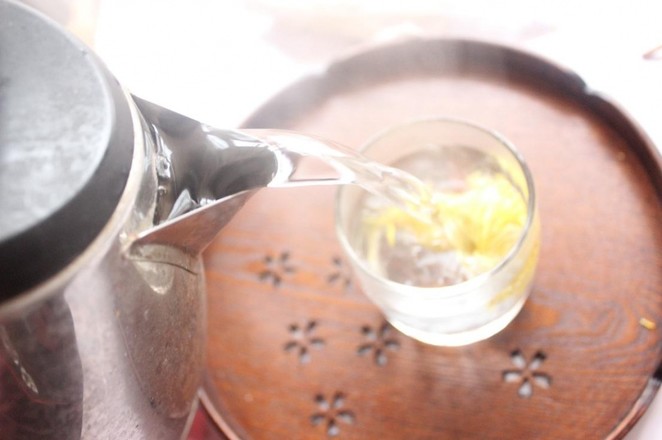 Golden Silk Chrysanthemum Rock Candy Drink recipe