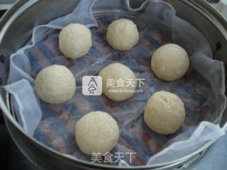 Whole Wheat Steamed Buns with Xylitol recipe