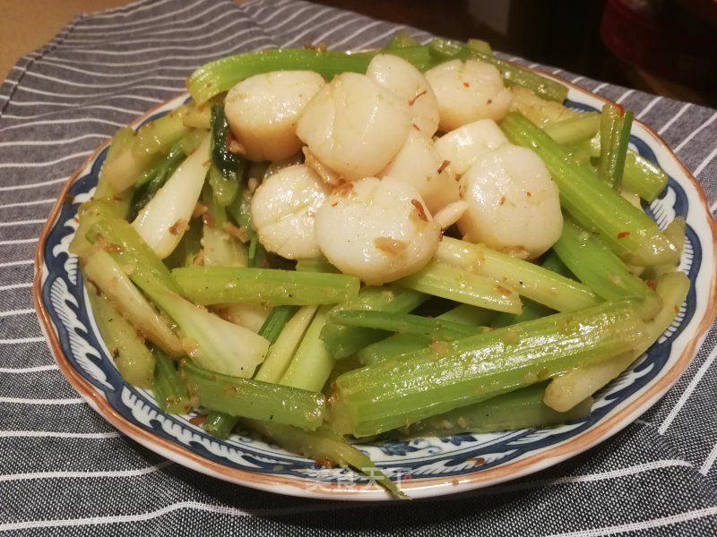 Stir-fried Scallops with Celery Xo Sauce recipe