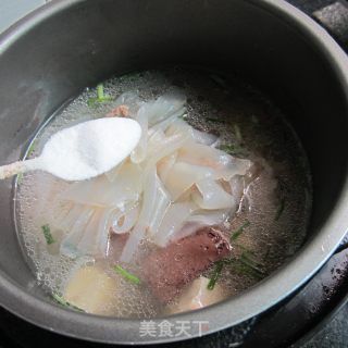 Pork Bone Noodles, Tofu and Pork Blood Soup recipe