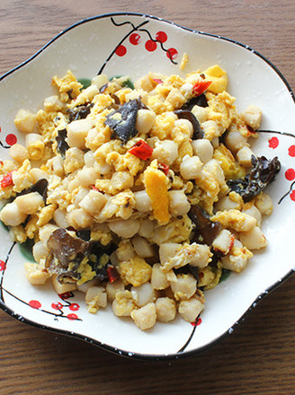 Fried Scallop with Fungus and Egg