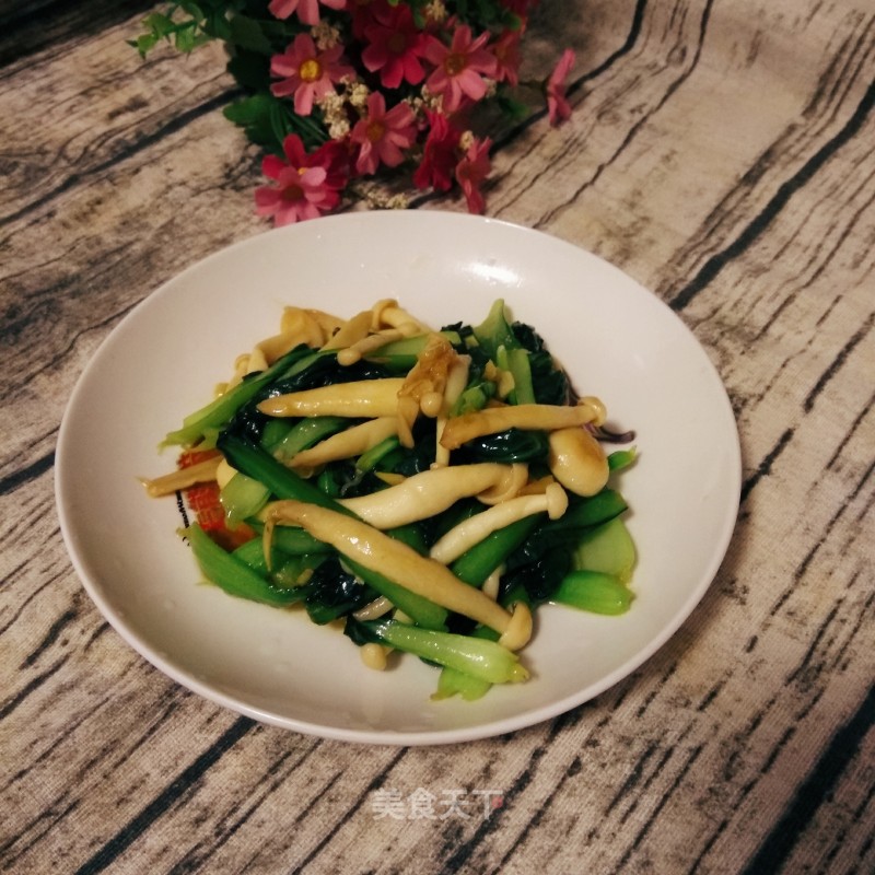 Stir-fried Vegetables with Seafood and Mushrooms recipe