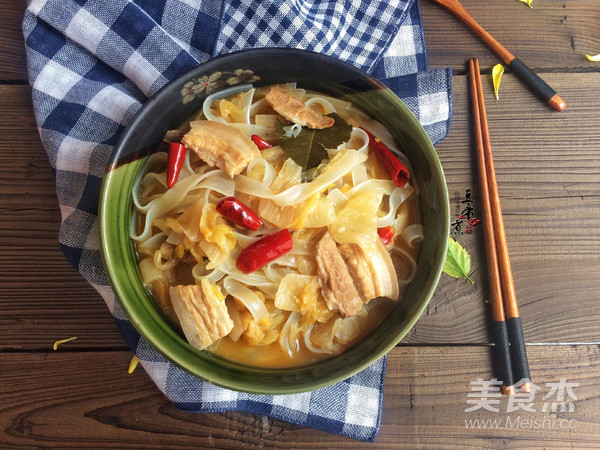 Sauerkraut Stewed Pork Vermicelli recipe