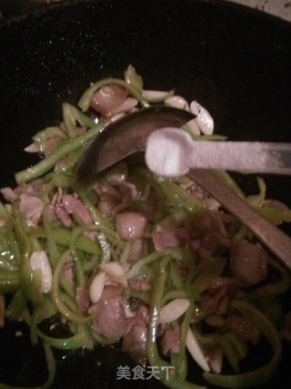 Stir-fried Pork with Green Peppers recipe