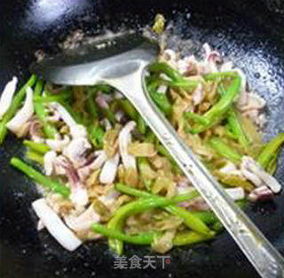 Fried Squid with Mustard and Daylily recipe