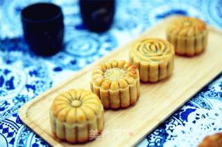 Cantonese-style Moon Cakes recipe