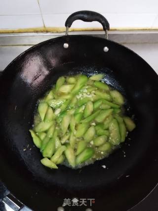 Stir-fried Loofah recipe