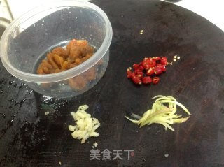 Sour Plum Chicken Feet recipe