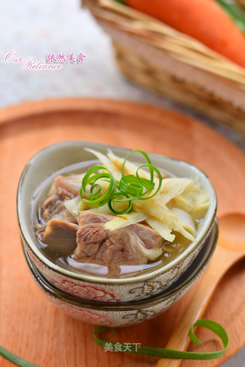 Summer Nutritional Soup---green Bamboo Shoots and Ribs Soup recipe