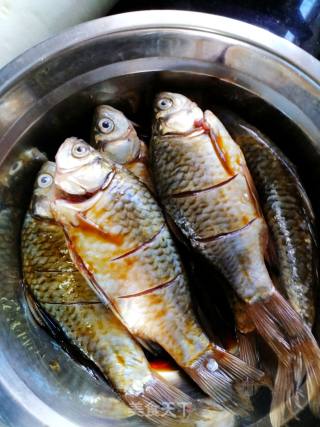 Roasted Crucian Carp with Ningbo Onion recipe