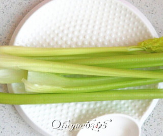 Vegetarian Sauteed Celery and Lily recipe