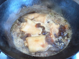 [tianjin] Tofu and Corn Roasted Pork Knuckles recipe