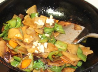 Tong's Potato Chips Stir-fried Chili recipe