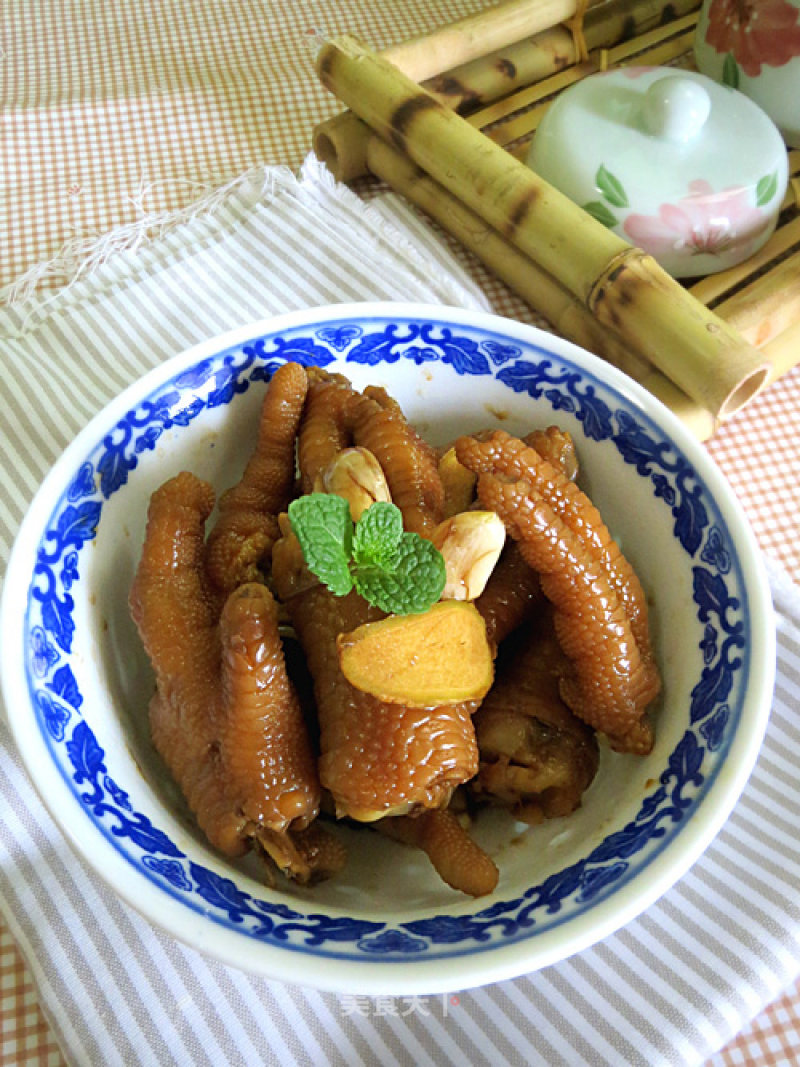Yipin Fresh Vinegar Soaked Chicken Feet recipe