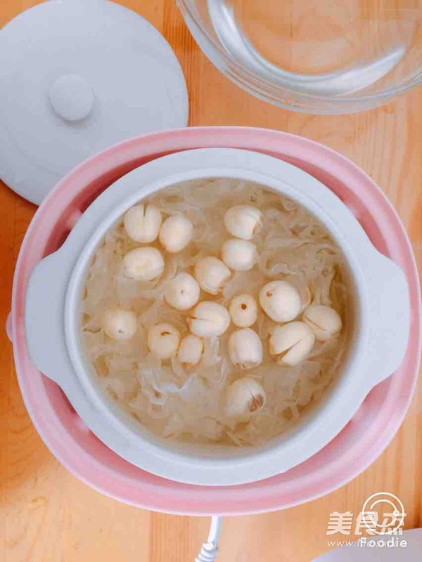 Red Date Tremella and Lotus Seed Soup recipe