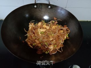 Stir-fried Dry Noodles with Bean Sprouts recipe