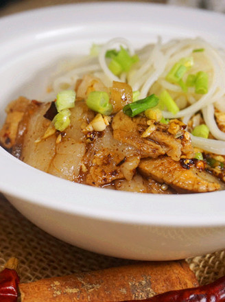Cold Noodles with White Meat recipe