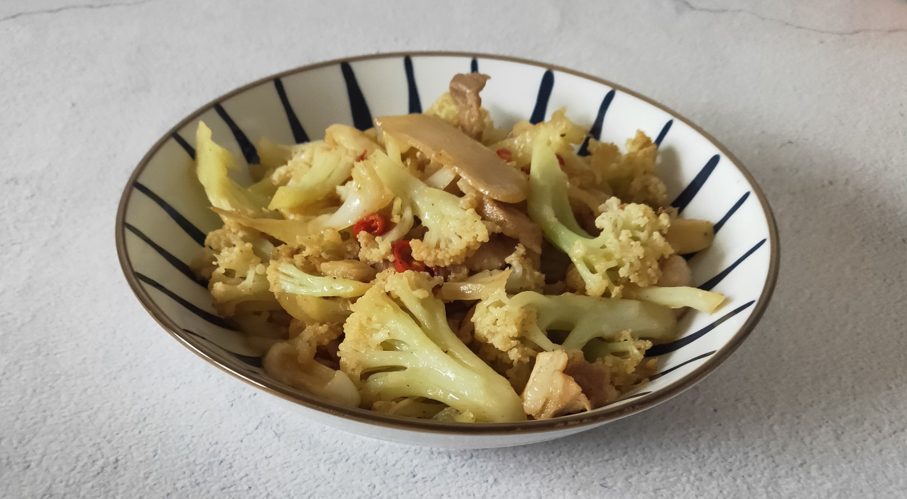 Cauliflower Stir-fried Pork Slices recipe