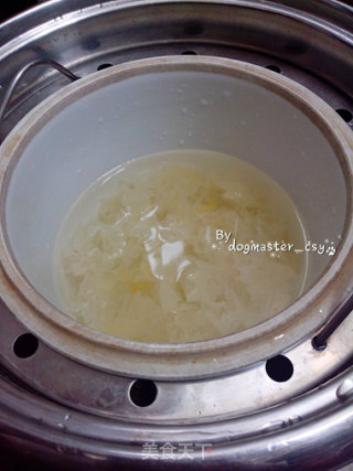 Fall in Love with The Moist Purple in Autumn [purple Potato and Tremella Soup] recipe