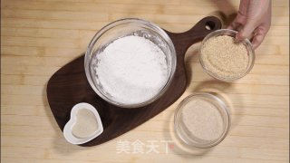 Teach You A Trick to Steam Beautiful Wheat-scented Hanamaki recipe