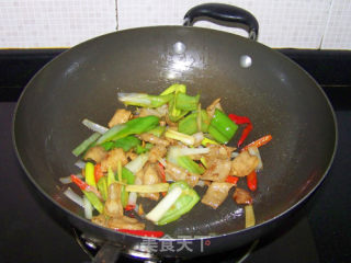 Stir-fried Hot Pepper Sausage recipe