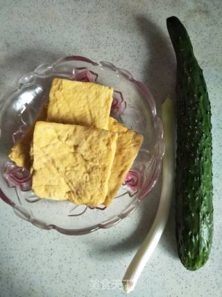 Stir-fried Cucumber with Tofu recipe