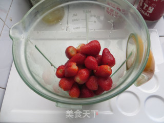 【strawberry Honey Milkshake】 recipe