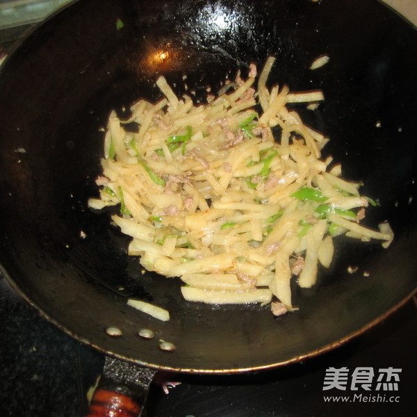 Fried Pork with Cold Potato Shreds recipe