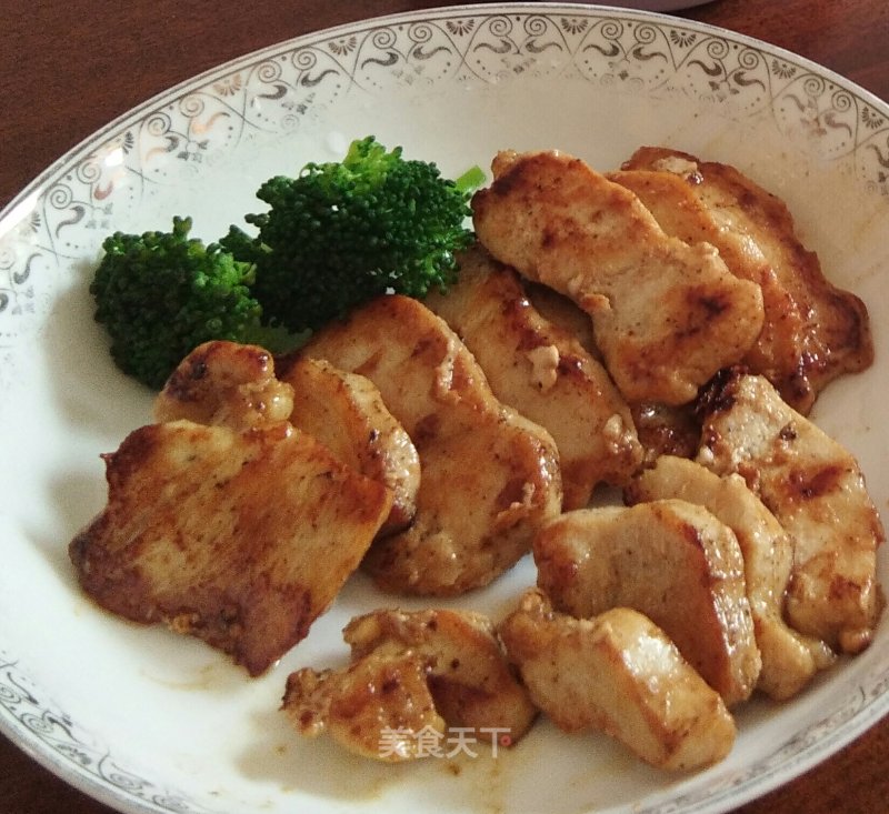 Pan-fried Chicken Breast with Black Pepper
