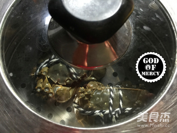 Golden Autumn Delicious Steamed Crab recipe