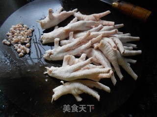 Medicated Chicken Feet Soy Soup recipe