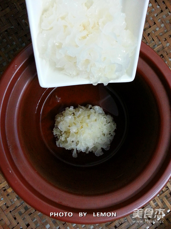 Tremella and Red Date Soup recipe