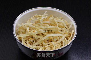 Hot and Sour Crispy Pickled Radish recipe