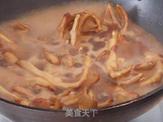 Duck Feet with Abalone Sauce recipe