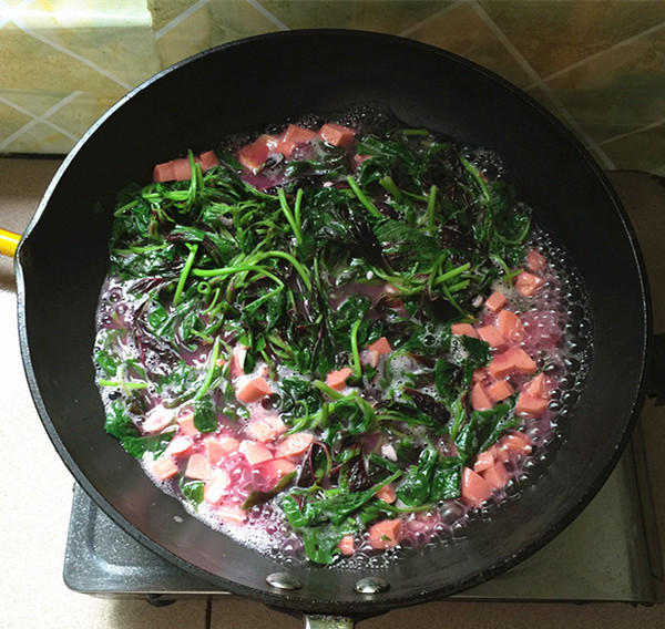 Salted Egg Boiled Red Amaranth Soup recipe