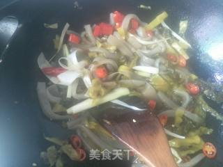 Fried Konjac Shreds with Pickled Cabbage recipe