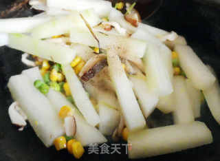 Stir-fried Sausage with Winter Melon recipe