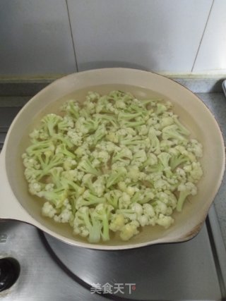 Stir-fried Cauliflower with Bell Peppers recipe