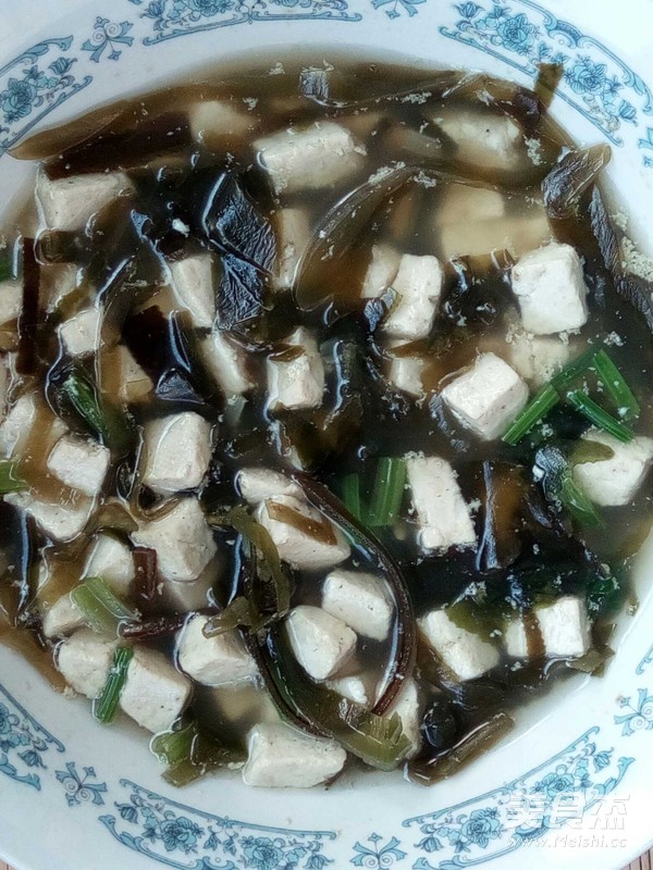 Seaweed Tofu Soup recipe