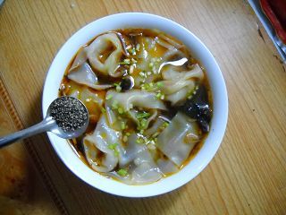 Sour Soup and Fresh Pork Wontons recipe