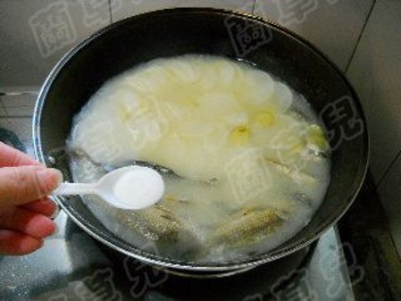 Chrysanthemum Fish Fillet Hot Pot recipe