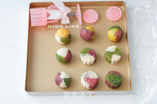 Colorful Peach Mountain Skin Mooncakes recipe