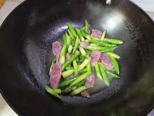 Stir-fried Asparagus with Sausage recipe