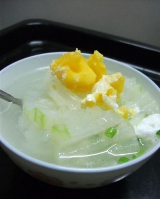 Zucchini Salted Egg Lean Meat Soup recipe
