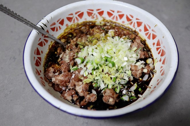 Lamb and Radish Vermicelli Dumplings recipe