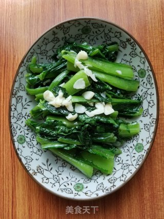 Stir-fried Bitter Wheat Vegetables with Garlic recipe