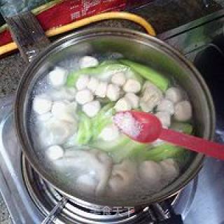 Dumpling Loofah Soup recipe