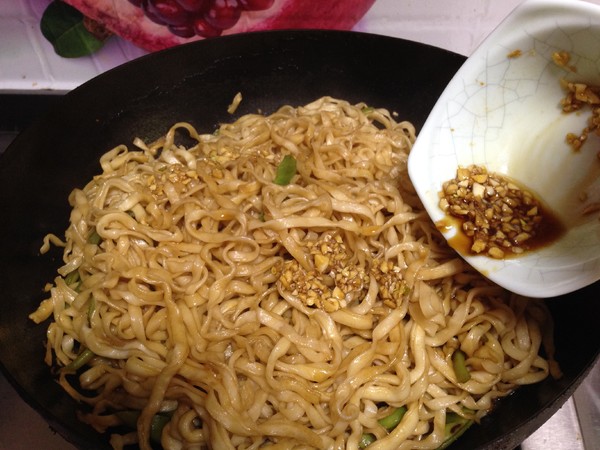 Braised Noodles with Carob recipe