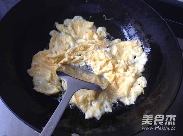 Scrambled Eggs with Tomatoes recipe